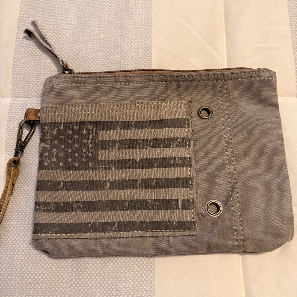 Gray Canvas Flag Print Women’s wristlet/pouch